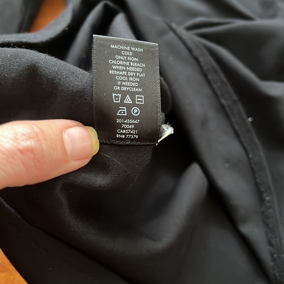 Ann Taylor Relax Fit Black Blouse Size XS - Picture 8 of 9